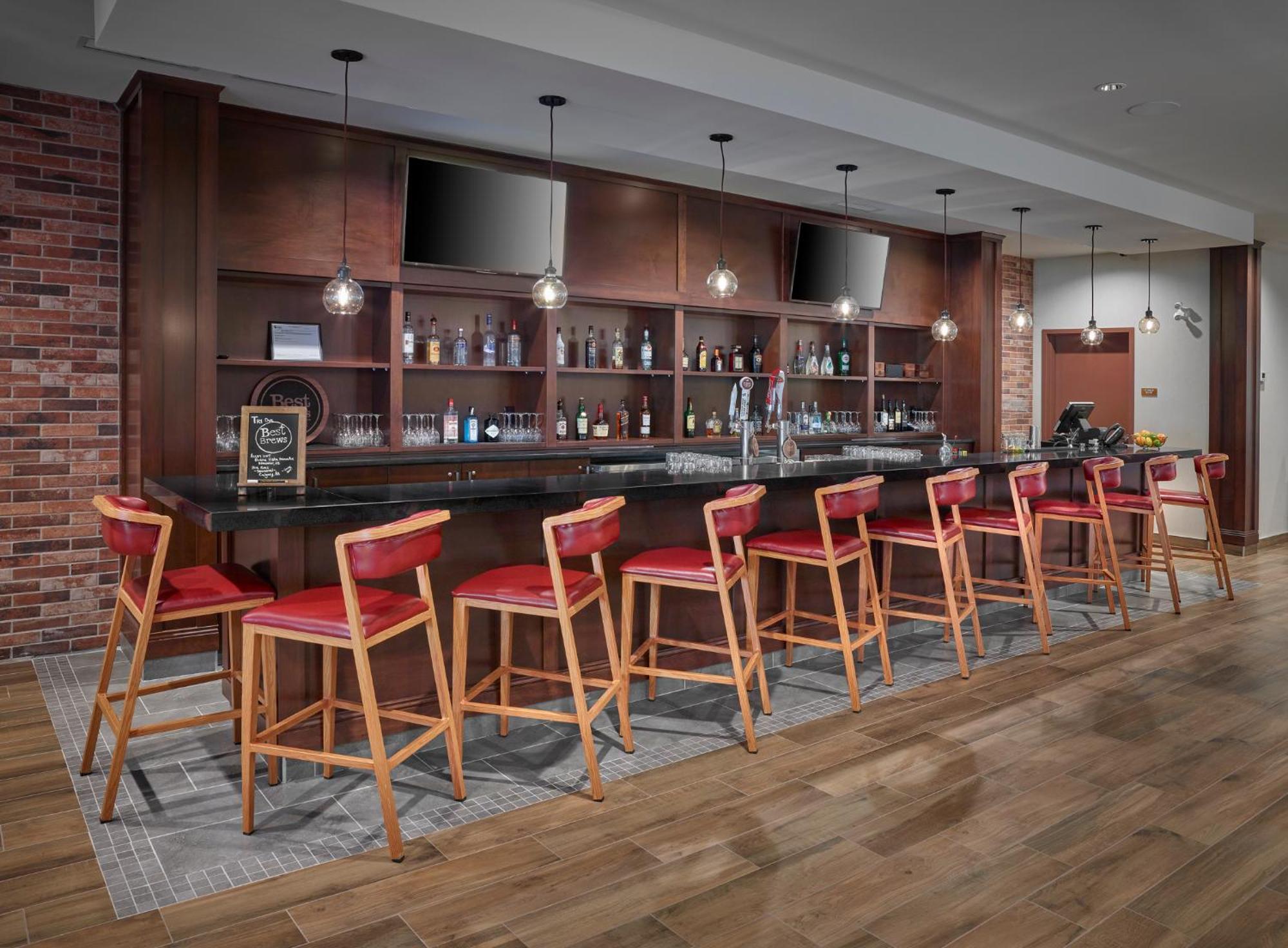 Отель Element Edmonton West Экстерьер фото