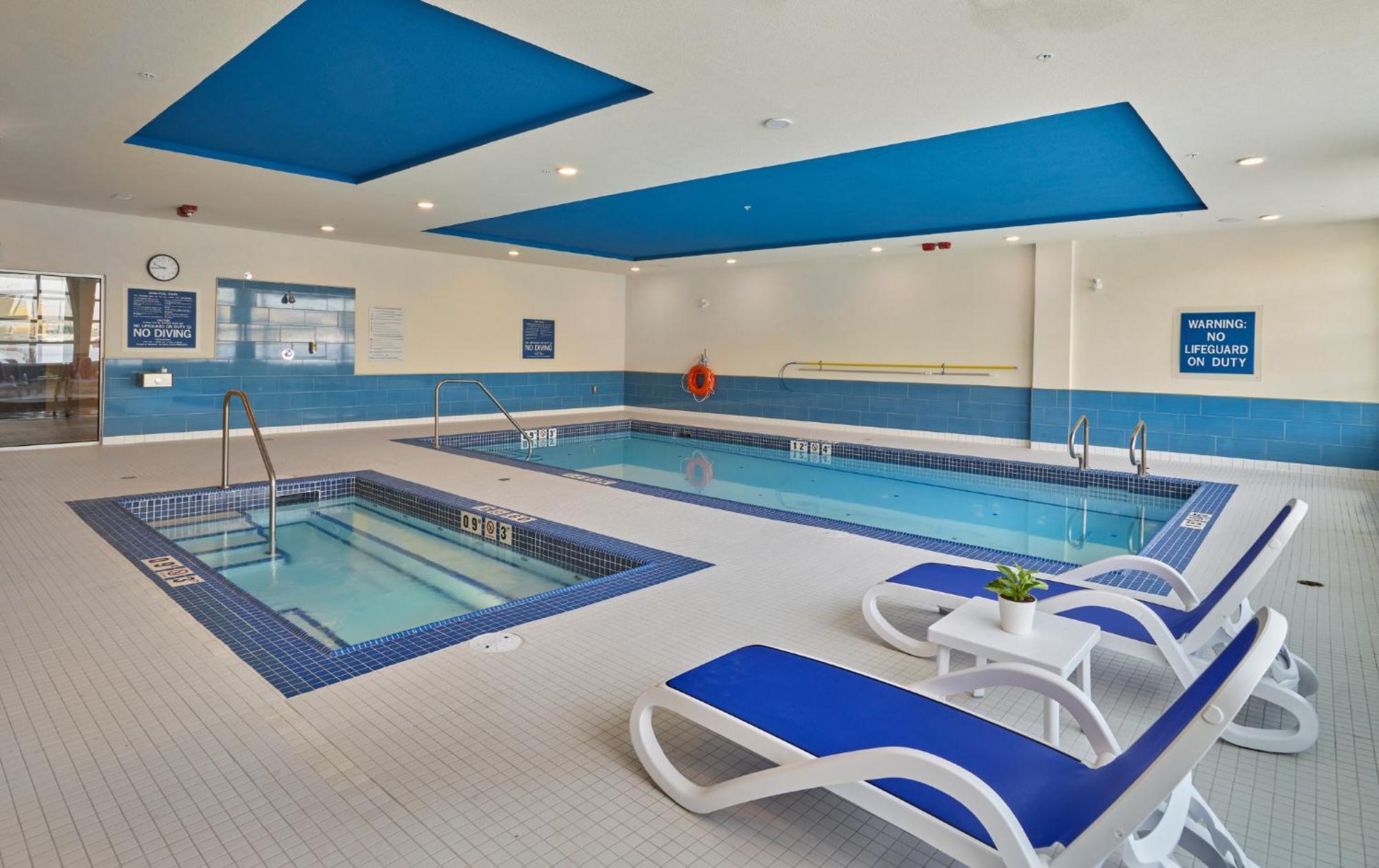Отель Element Edmonton West Экстерьер фото